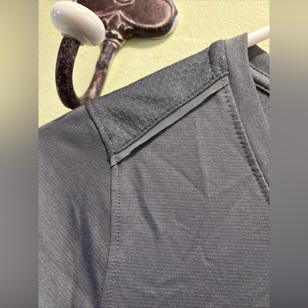 L.L. Bean Women's Gray Short Sleeve Top - Picture 9 of 11